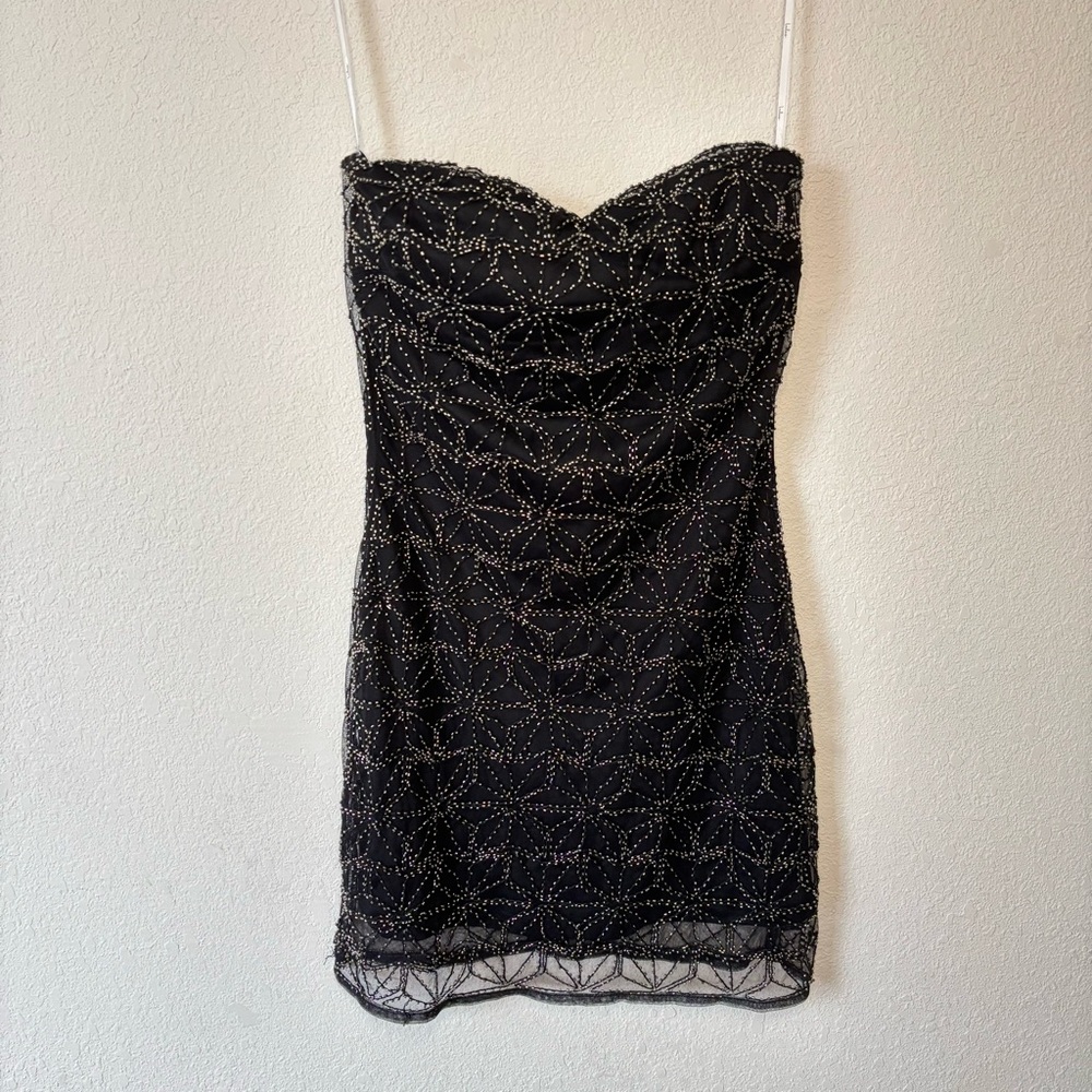 Lulus - Soiree Sparkles Black Beaded Strapless Mini Dress in Size M